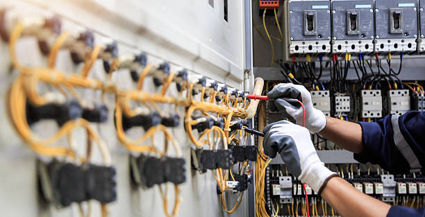 Professional Electrician technician working in Wellington, OH